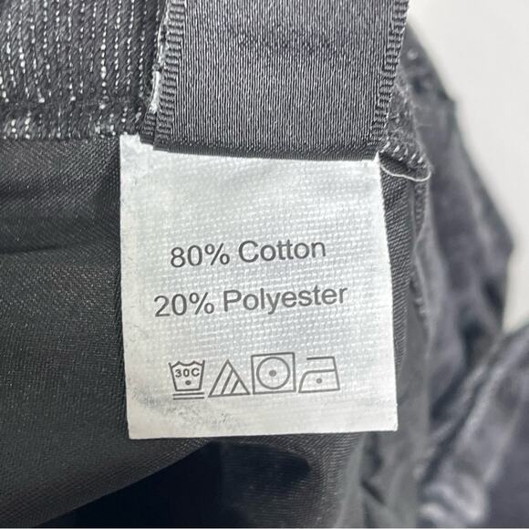 SHEIN Distressed Denim Shorts. Size 0XL. Excellent condition! - Picture 5 of 6